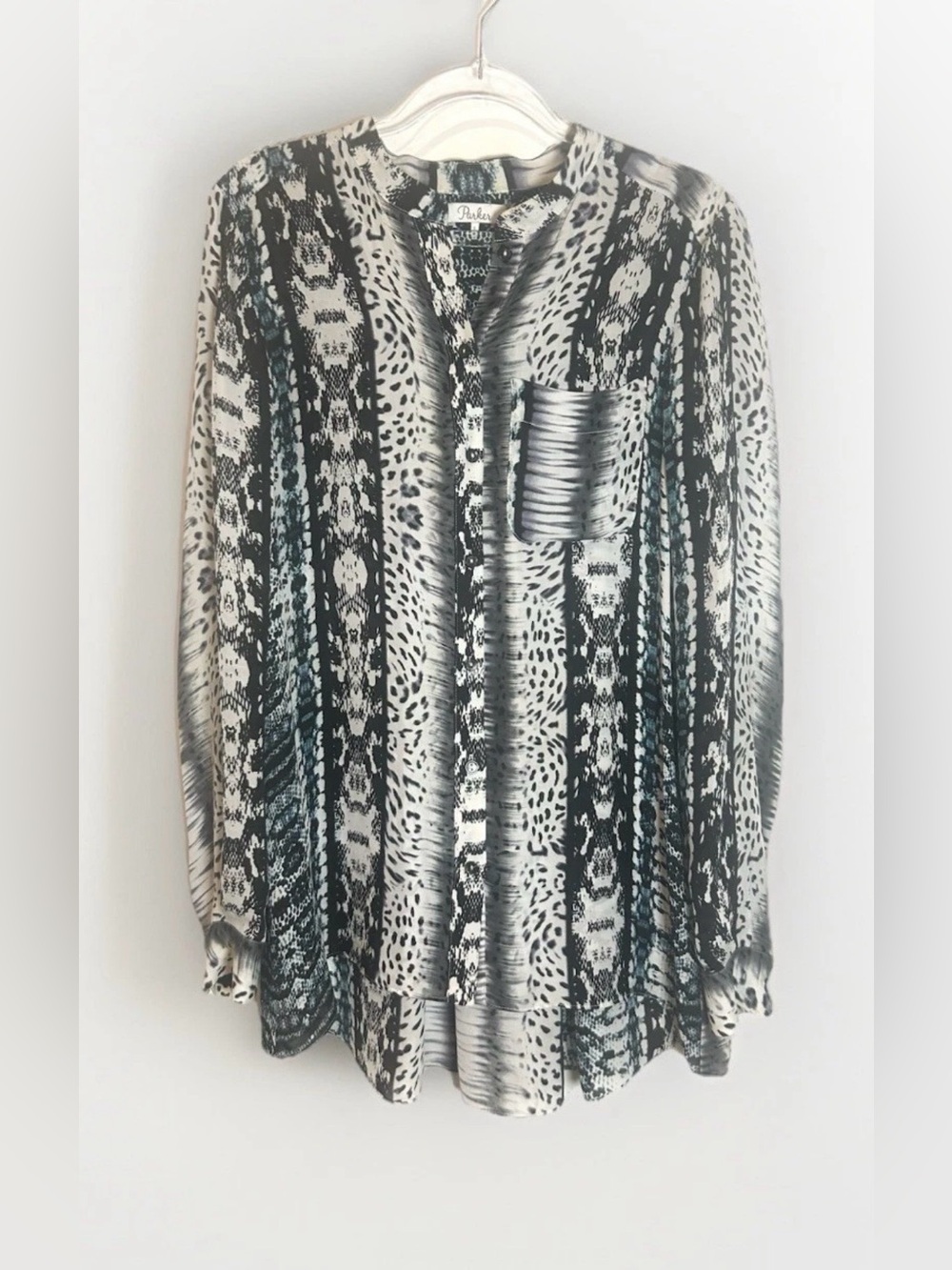 Parker Tunic Top 100% Silk Sz S Snakeskin Print Button Front Relaxed Fit Party